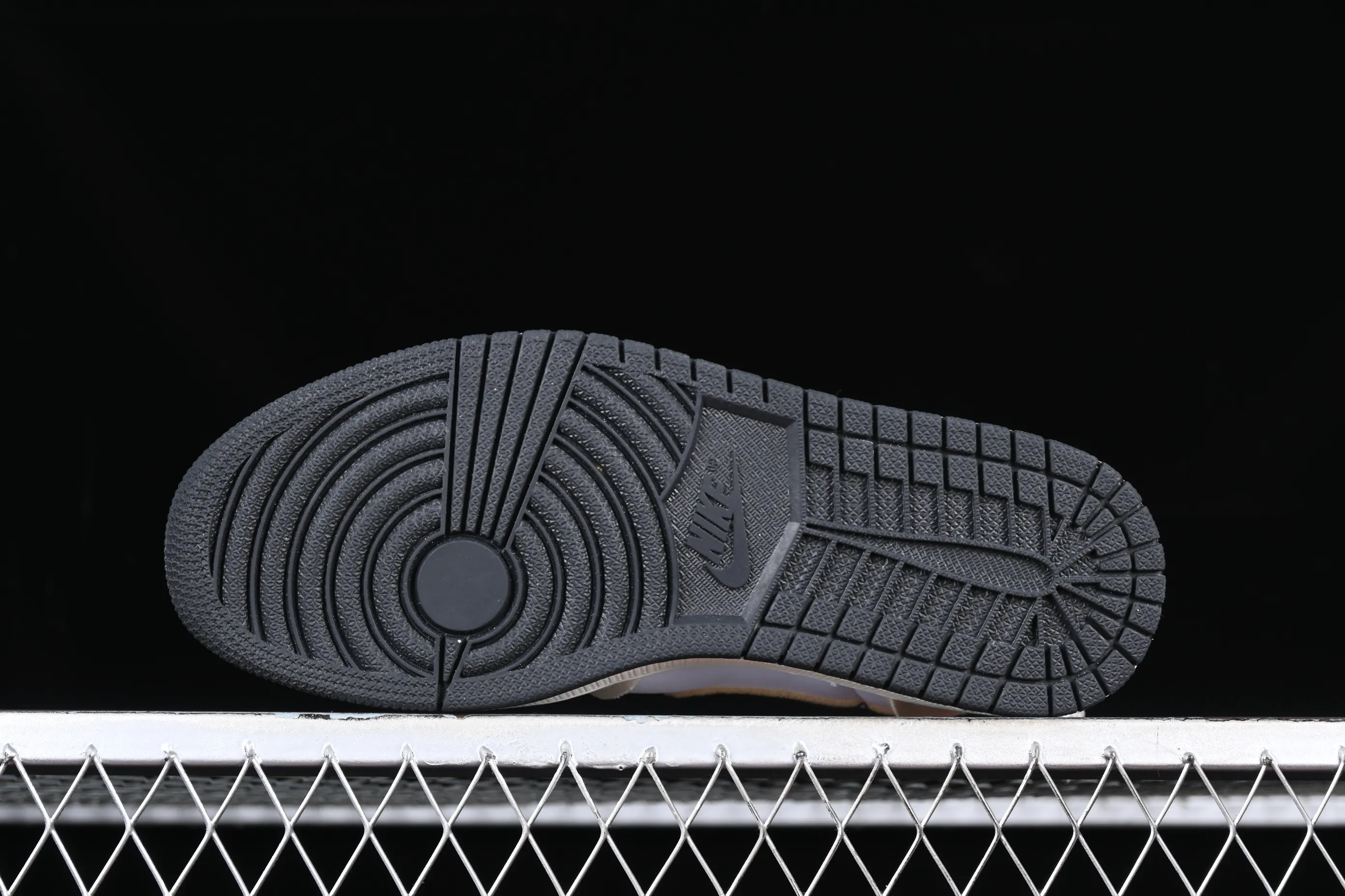 All categories Air Jordan Jordan series basketball shoes Air Jordan 1 Low Air Jordan 1 Low "Dark Smoke Grev" AJ1 Joe 1 deconstruction low-top basketball shoes DV0982-100
